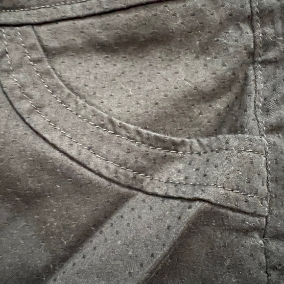 NWOT Guess size 26 black double button with belt loops mini ❤️🔥 - Picture 5 of 13